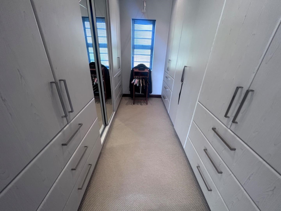 4 Bedroom Property for Sale in Jeffreys Bay Central Eastern Cape